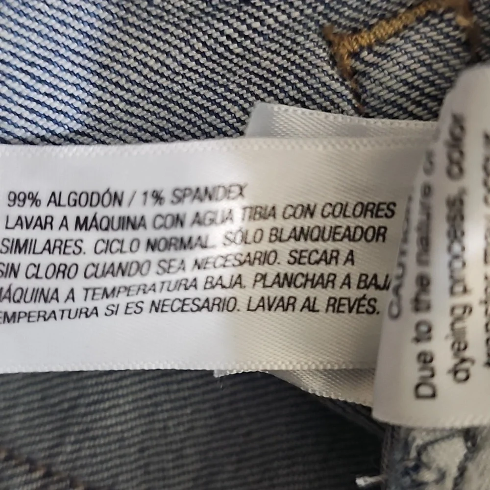 Universal Thread Women's Mid-Rise 80's Slim Fit Jeans Fitted Hip and Thigh Slim - Picture 7 of 7